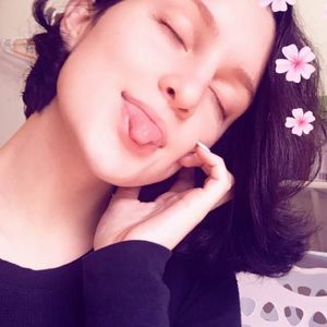 Meet your Posher, Abigail